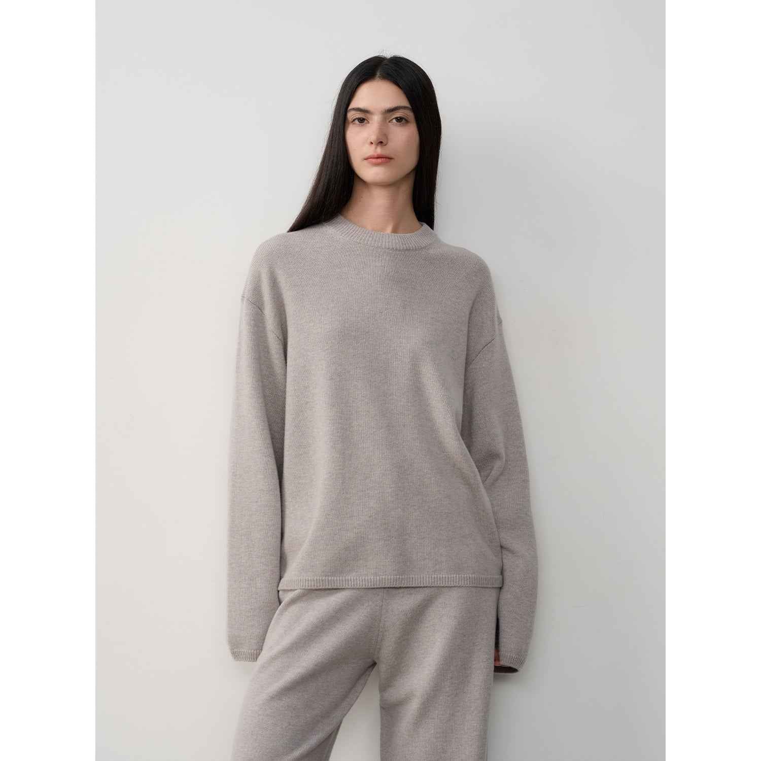 Firelady Fur Merino wool knit outfit for women, perfect for fall and winter, featuring cozy, stylish knit details.