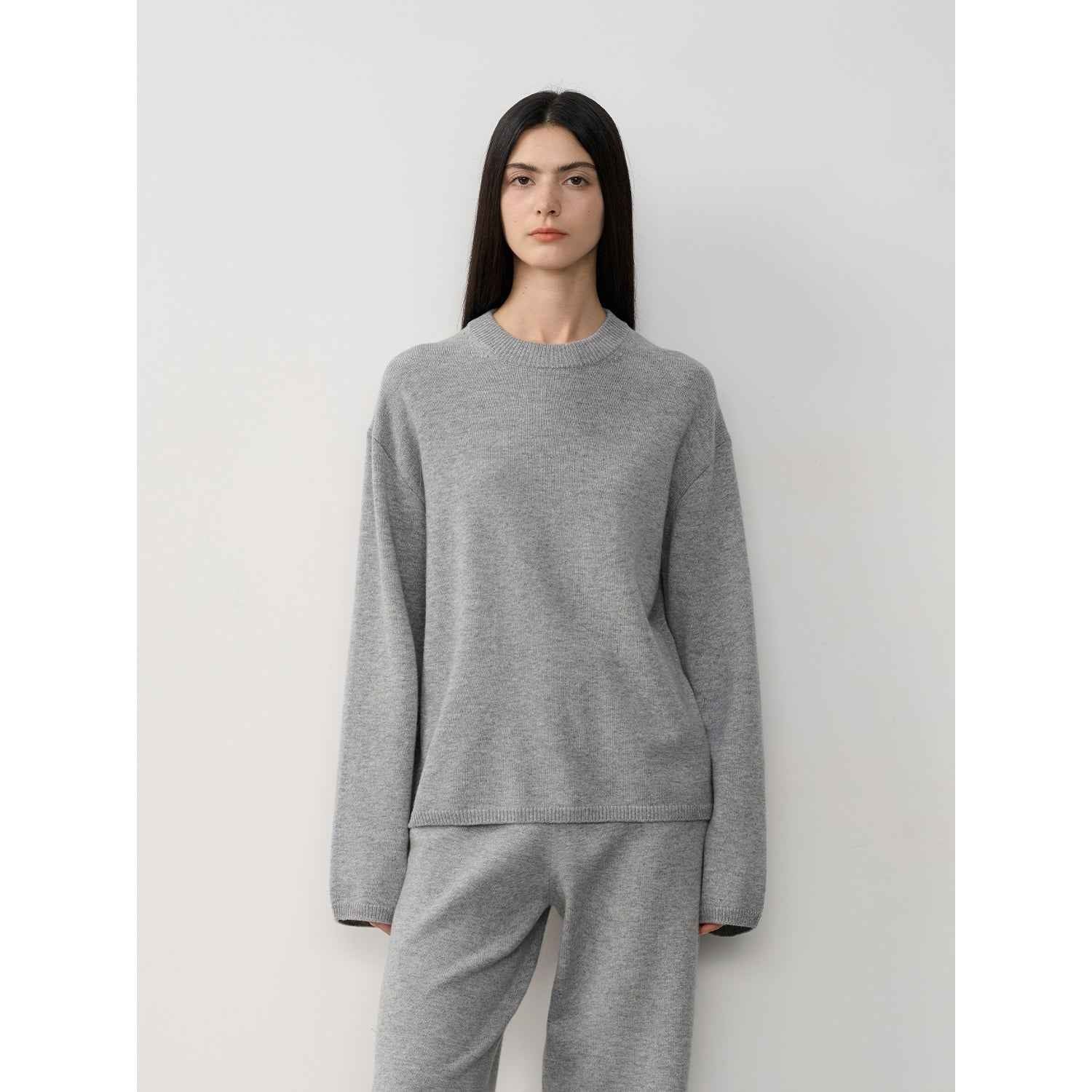 Firelady Fur Merino Wool Knit Outfit for women, featuring a cozy fall and winter blend in a stylish, soft knit design.