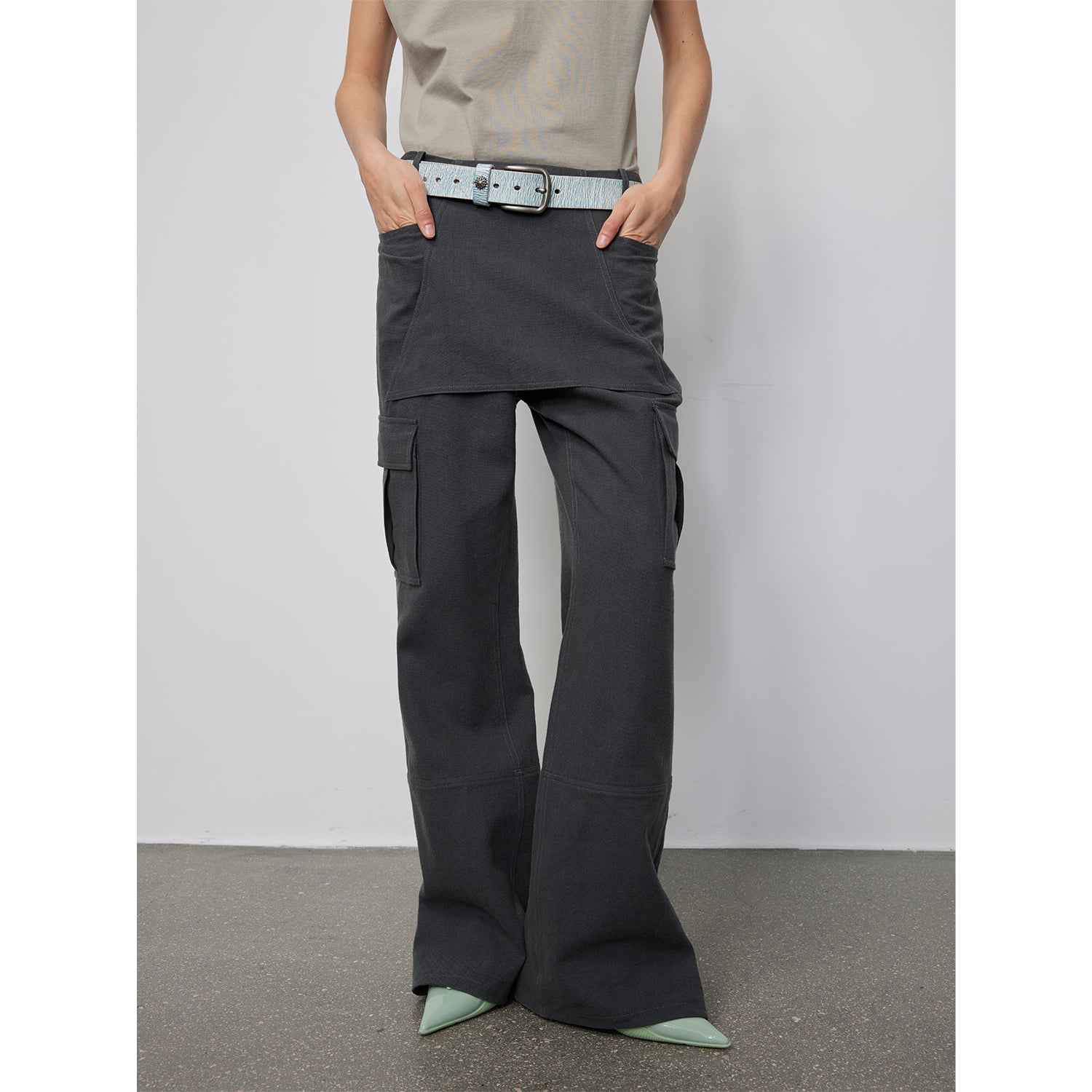 Firelady Fur Free To Run Away low-waist flared women's trousers with slim fit, zipper detail, casual micro-flared style.