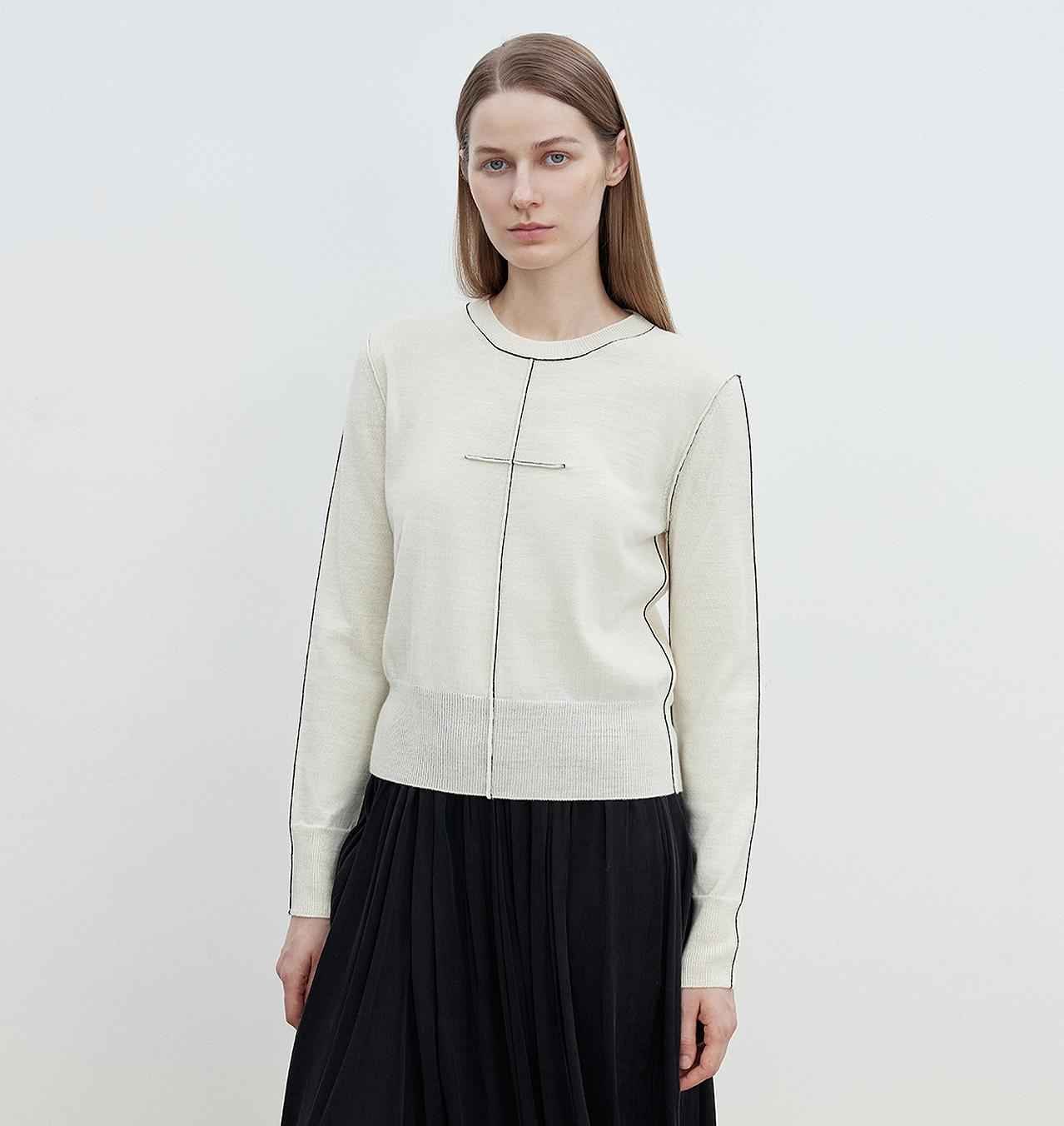 Firelady Fur wool knit top with contrast stitching, skin-friendly short sleeve design, from Maison Beaumont.