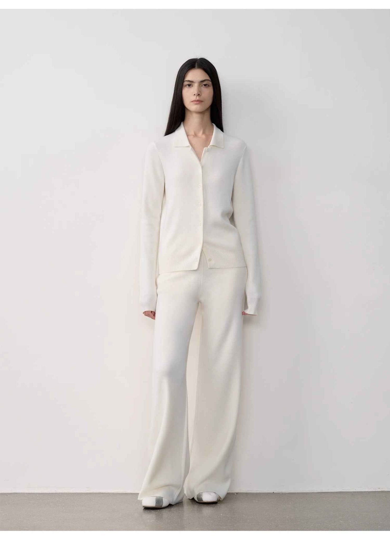 Firelady Fur Lazy Urban Merino Wool knitted pants suit featuring a polo neck cardigan and straight-leg pants for a stylish, cozy outfit.