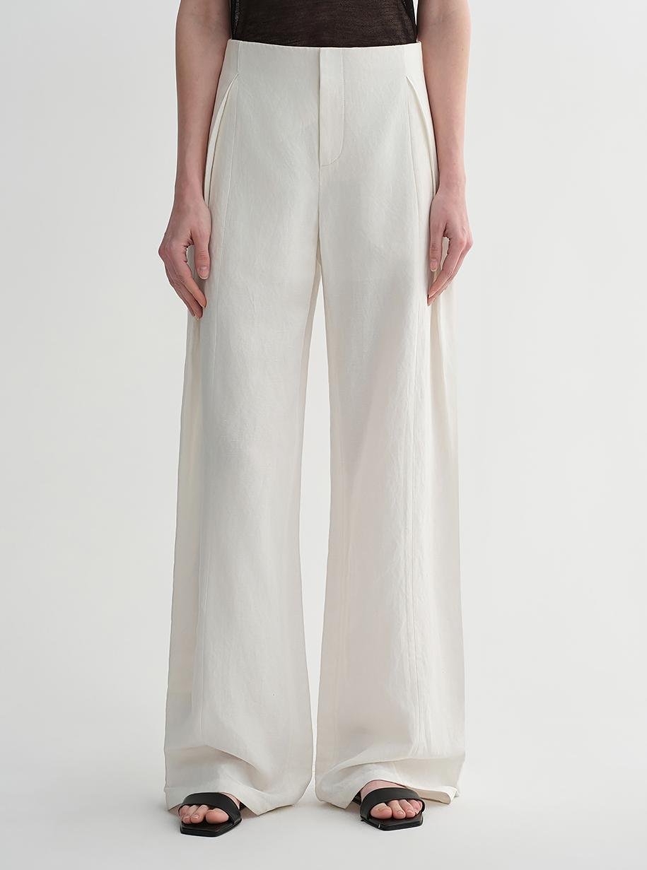 Mulberry silk linen V-neck women’s summer vest and suit by Firelady Fur, featuring a stylish lightweight outfit.