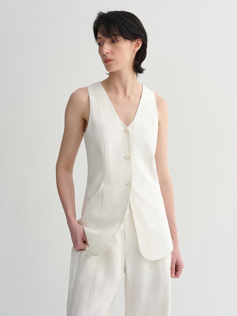Mulberry silk linen V-neck vest and summer suit for women by Firelady Fur, featuring a lightweight, elegant outfit in soft fabric.
