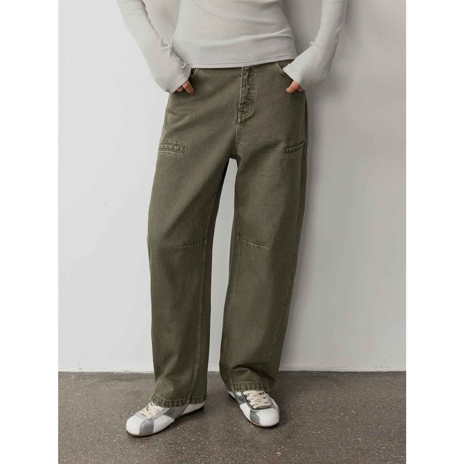 Firelady Fur women's distressed washed retro jeans with loose fit and faded finish, perfect for autumn casual wear.