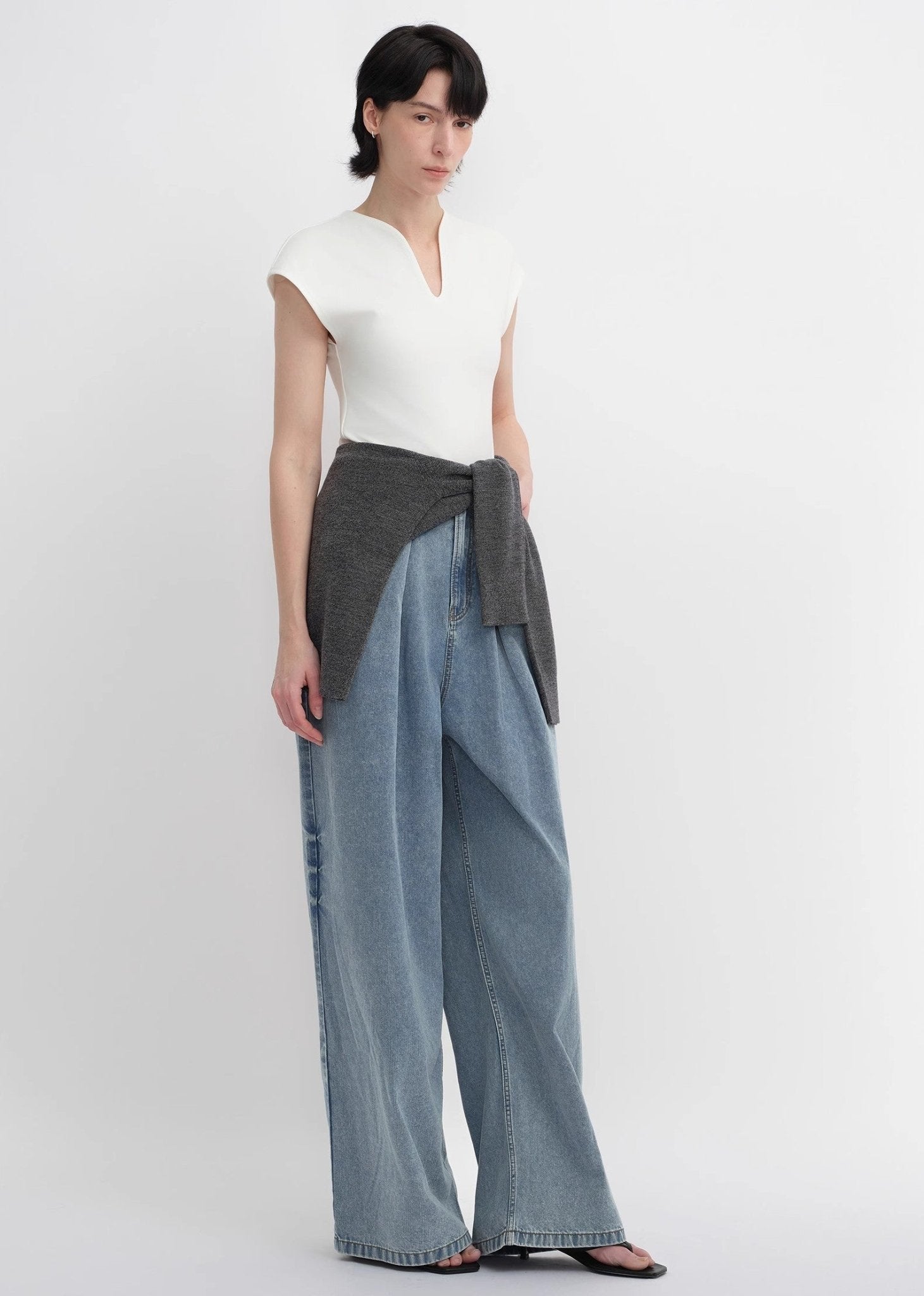 Soft Tencel Cotton Light Structure Pleated Loose Straight Wide Leg Jeans for Women-4