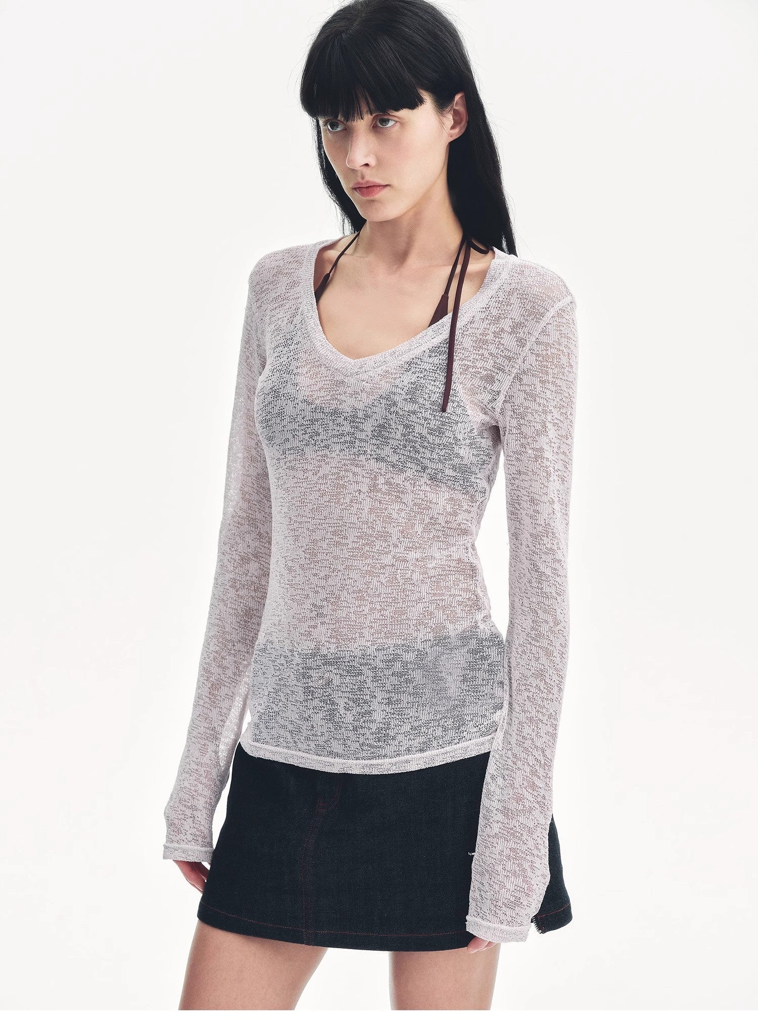 "Spring Old Dream" Loose and versatile slightly hollow V-neck straight shoulder top