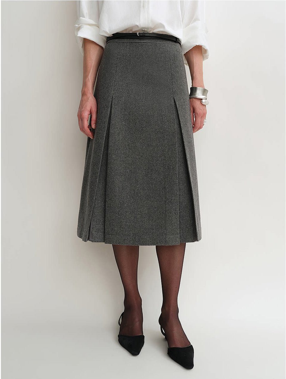Women's wool A-line blazer and matching skirt set by Firelady Fur, fitted blazer with classic A-line skirt in neutral wool fabric.