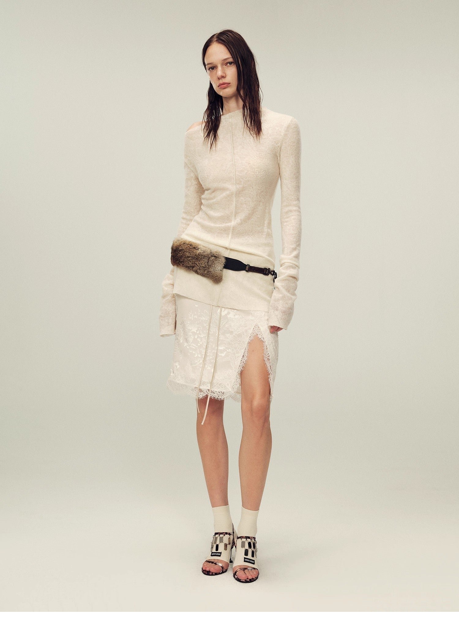 Wool blended texture velvet jacquard oblique shoulder knitted bottoming shirt for women in autumn "Morning Mist White"-4